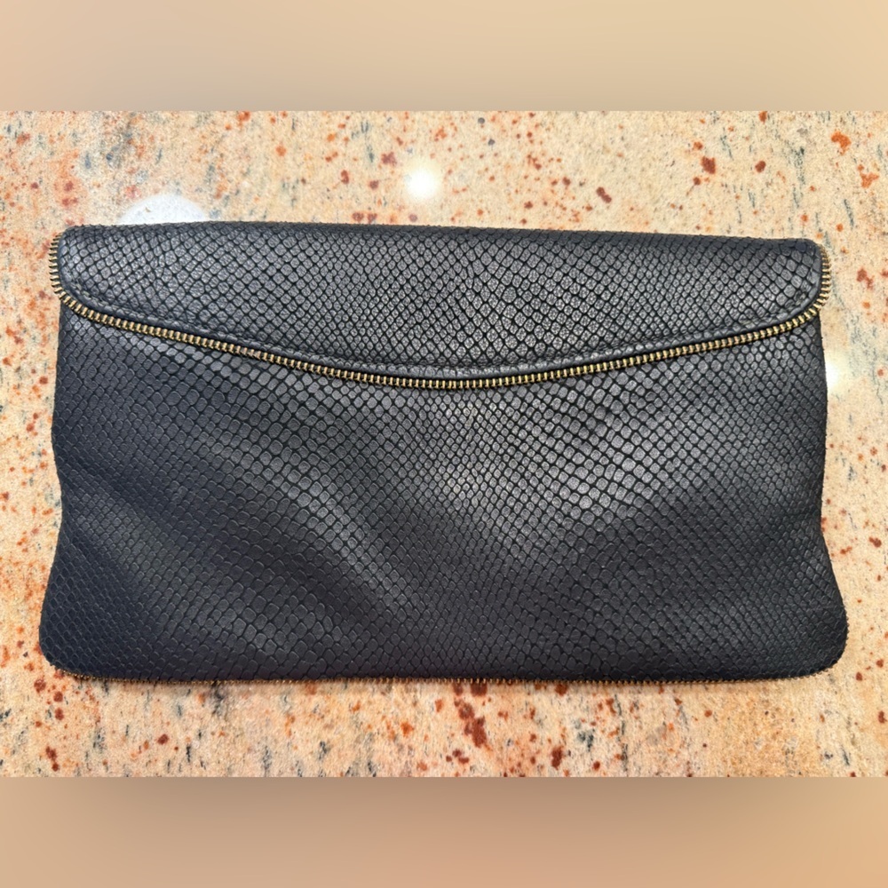 LAUREN MERKIN BLACK SNAKESKIN EMBOSSED LEATHER CLUTCH - Picture 2 of 14